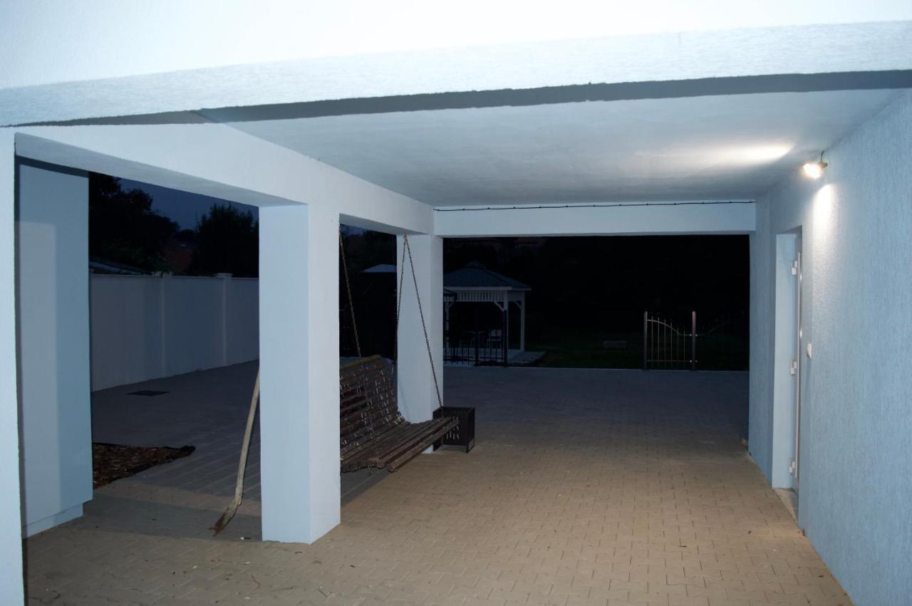Podhájska Apartmany Modry Dom מראה חיצוני תמונה